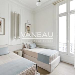 PARIS VIIIe - Triangle d'Or - Magnifique appartement familial et