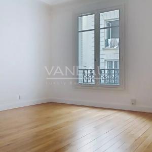 Paris XVII - deux pièces - une chambre - 1er étage sans ascenseu