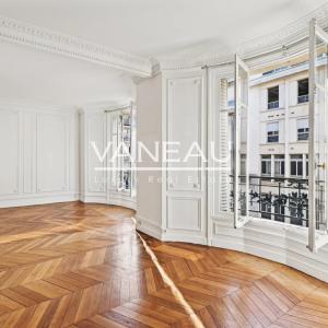 Exclusivité - PARIS VIIe - Bon Marché - Vaneau