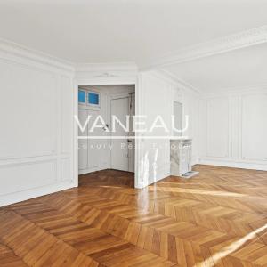 Exclusivité - PARIS VIIe - Bon Marché - Vaneau