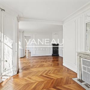 Exclusivité - PARIS VIIe - Bon Marché - Vaneau