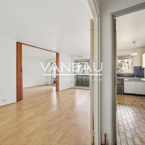 EXCLUSIVITE - DEUX PIECES AVEC BALCON - PROCHE DES PASSAGES