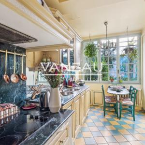Parc Montsouris maison de charme 138 m² avec jardin