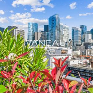 Dernier étage avec terrasse - Vue panoramique - Ile de Puteaux