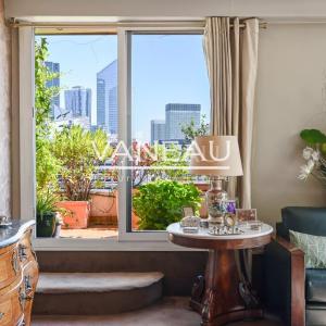 Dernier étage avec terrasse - Vue panoramique - Ile de Puteaux