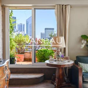 Dernier étage avec terrasse - Vue panoramique - Ile de Puteaux
