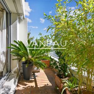 Dernier étage avec terrasse - Vue panoramique - Ile de Puteaux