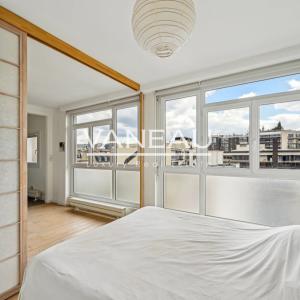 Paris XVe - Blomet - Appartement deux pièces en étage élevé