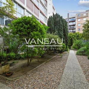 Paris XVe - Blomet - Appartement deux pièces en étage élevé