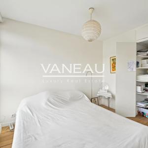 Paris XVe - Blomet - Appartement deux pièces en étage élevé
