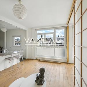 Paris XVe - Blomet - Appartement deux pièces en étage élevé