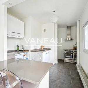 Paris XVe - Blomet - Appartement deux pièces en étage élevé
