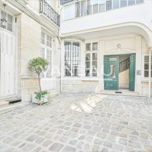 Paris 6e - Odéon - ancien hôtel particulier avec volumes lumineu