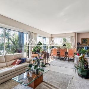 Paris XIVe – dernier étage avec terrasse panoramique
