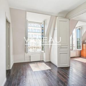 PARIS Ier - Trois Pièces - Vue dégagée