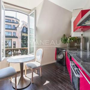 PARIS Ier - Trois Pièces - Vue dégagée