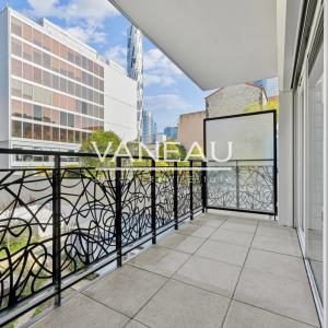 Puteaux République - Appartement moderne et lumineux avec balcon