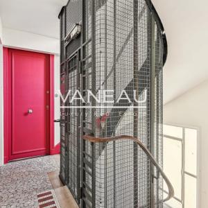 Paris XVe Volontaires - Appartement lumineux en étage élevé