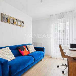 Neuilly - Villiers / Saussaye - trois pièces en parfait état ave