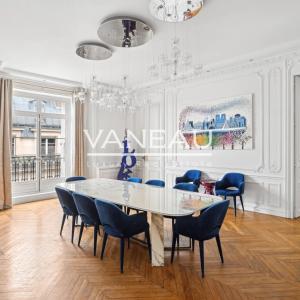 Paris XVIe - Place Victor Hugo - Exclusivité