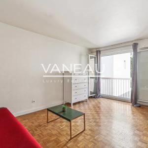 Paris XVe - Lecourbe - Studio lumineux au calme sur cour
