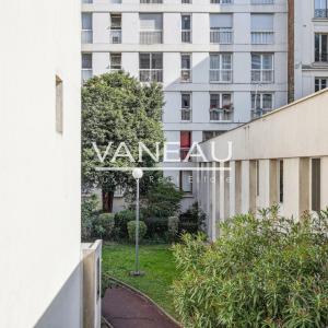 Paris XVe - Lecourbe - Studio lumineux au calme sur cour