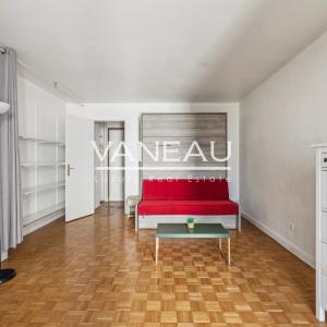 Paris XVe - Lecourbe - Studio lumineux au calme sur cour