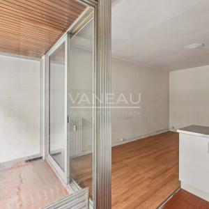 Paris XVIe - Muette - Studio avec balcon à rénover