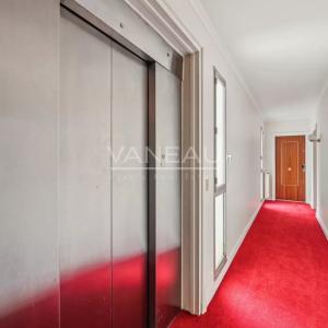 Paris XVIe - Muette - Studio avec balcon à rénover