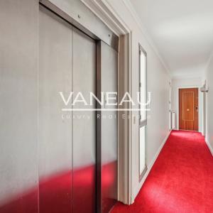 Paris XVIe - Muette - Studio avec balcon à rénover