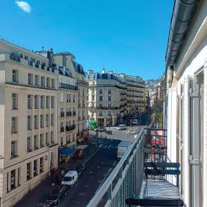 PARIS V - Joli deux pièces meublé - Cardinal Lemoine - vue sur l