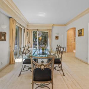 A VENDRE CANNES LE CANNET  VILLA SPACIEUSE DOMAINE PRIVE
