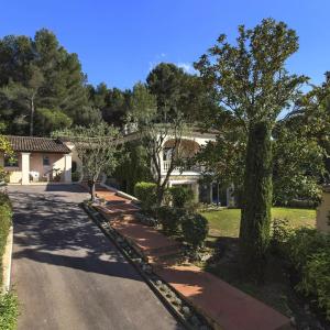 A VENDRE CANNES LE CANNET  VILLA SPACIEUSE DOMAINE PRIVE