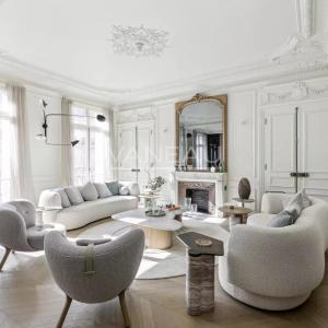 PARIS VIIIe - Triangle d'Or - Magnifique appartement familial et