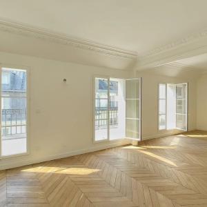 Paris IIe - Montorgueil - Appartement dernier étage avec terrass