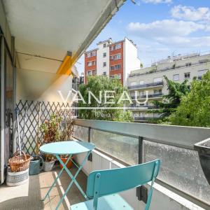 Convention Alleray. Studio avec balcon