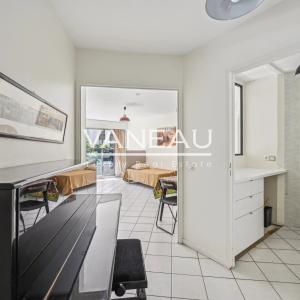 Convention Alleray. Studio avec balcon