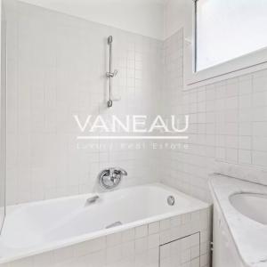 Exclusivité - PARIS VIIe - Bon Marché - Vaneau
