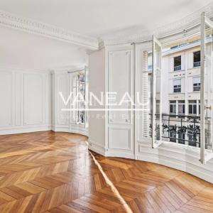 Exclusivité - PARIS VIIe - Bon Marché - Vaneau