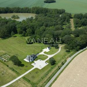 Domaine de 20 hectares - 1.30h de paris - perche sud
