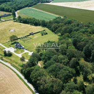 Domaine de 20 hectares - 1.30h de paris - perche sud