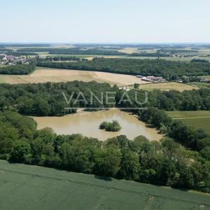 Domaine de 20 hectares - 1.30h de paris - perche sud