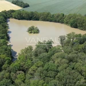 Domaine de 20 hectares - 1.30h de paris - perche sud