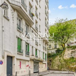 Studio au calme, au pied de Montmartre.