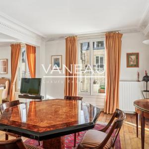 Paris VIII - Av. Matignon - Gabriel - Charmant 3 pièces avec bal