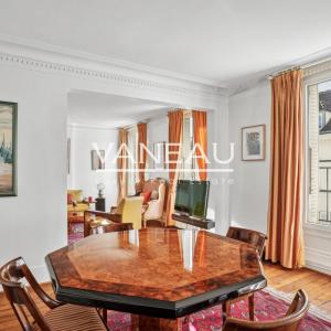 Paris VIII - Av. Matignon - Gabriel - Charmant 3 pièces avec bal
