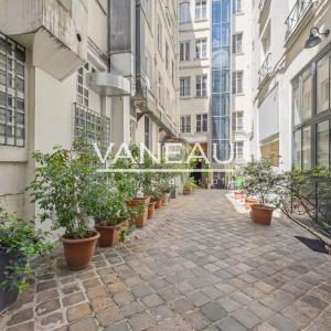 PARIS Ⅱème - Grand Rex - Rue de la Lune - Charme, luminosité et 