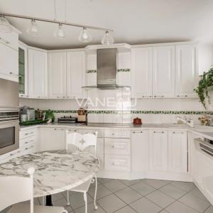 PARIS XVe - Square Necker appartement au calme