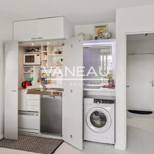 Studio lumineux de 30 m² en étage élevé - Bon état - Vue dégagée