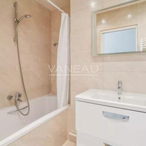 PARIS XVIème - Auteuil - Quai de Seine -Appartement rénové